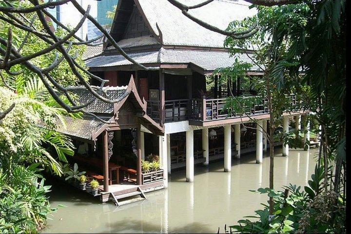 バンコク ジム・トンプソンの家と国立博物館 少人数ツアー
