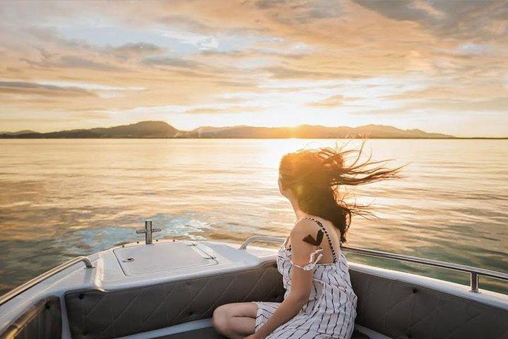 Tour privado a Phi Phi Sunrise Premium Boat