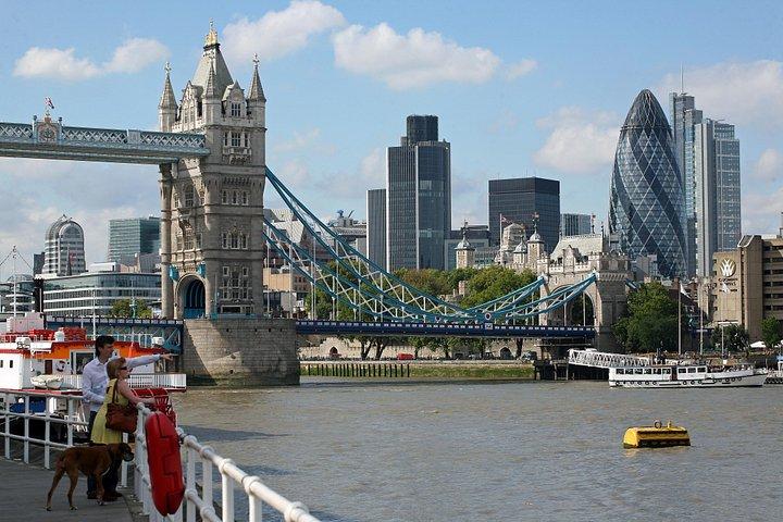 Original e-Bike Tour: Smugglers & City Builders