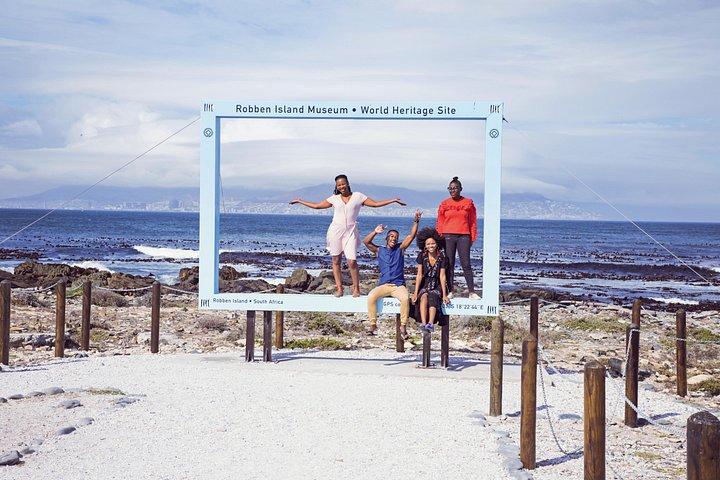 Robben Island & Table Mountain Tour with Hotel Pickup & Drop-off