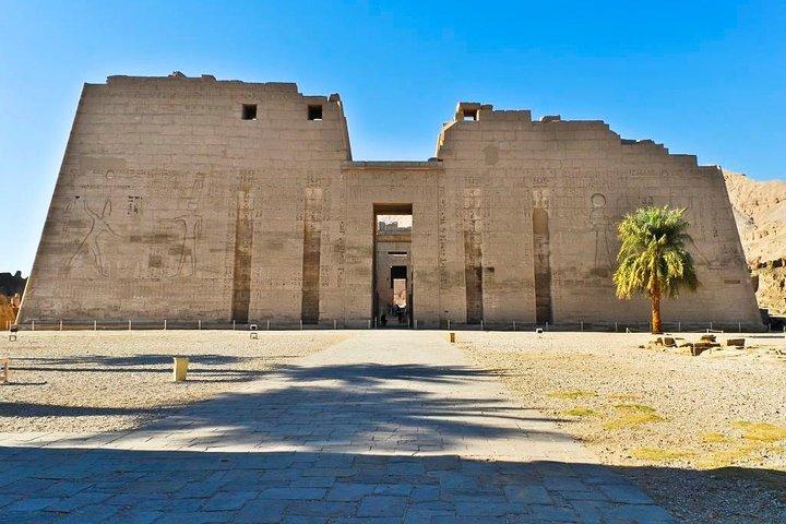 Private Luxor-Ausflüge Besuchen Sie den Habu-Tempel Valley Of Workers & Queens