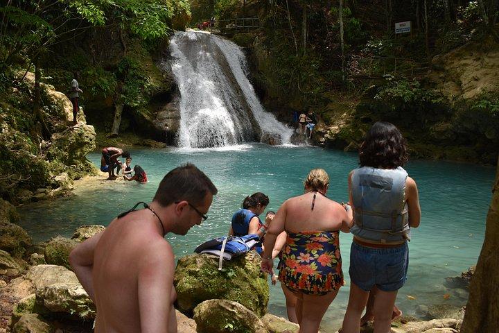 Montego Bay: Blue Hole & Dunn's River Falls