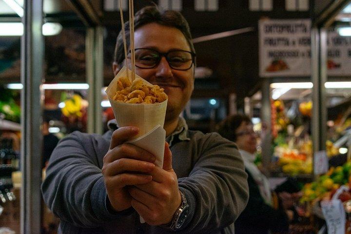ボローニャプライベートフードツアー（6回または10回の試食付き）
