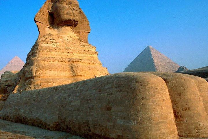 Pirâmides de Gizé e a Esfinge e Memphis e Saqqara Tour