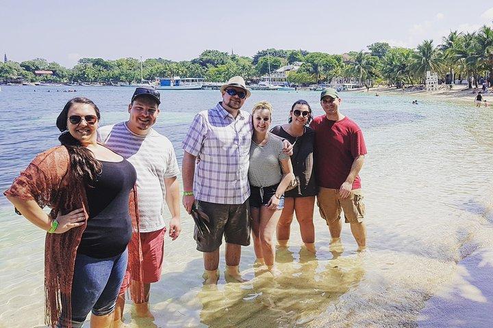 Roatan Monkey and Sloth Tour met chocolade- en rumfabriek