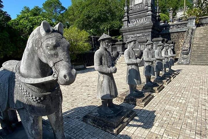 Guided FulldayTour to Visit Hue Imperial Palace, Royal King Tomb & Perfume River
