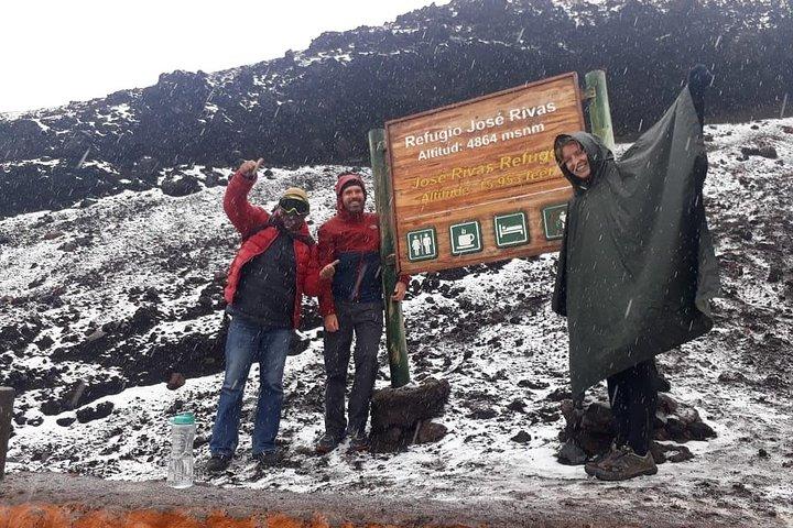 2 dag 1 natt tur till Cotopaxi Volcano och Quilotoa Lagoon alla inkluderade