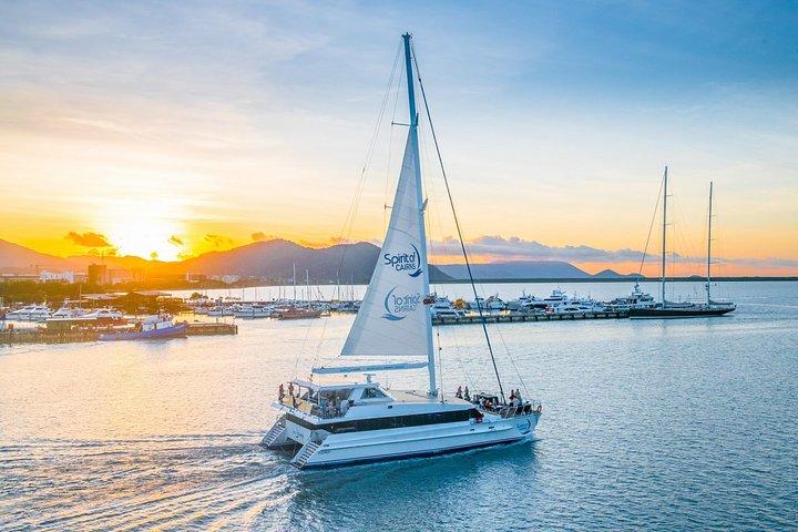 Små grupp eftermiddag Cairns City Tour med Harbour Dinner Cruise