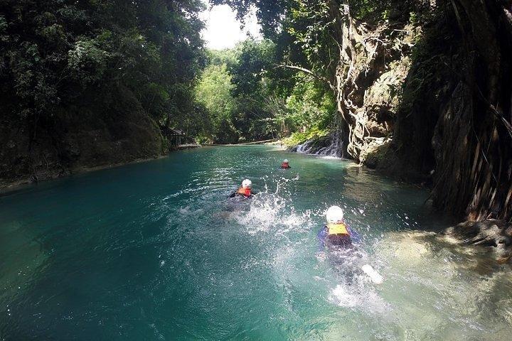 Oslob Whale Shark tittar på + Canyoneering Adventure Tour