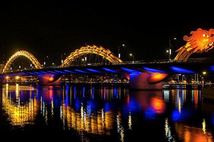Food Tasting, Sightseeing Night, Charming Show & Rooftop Bar Tour from Hoi An