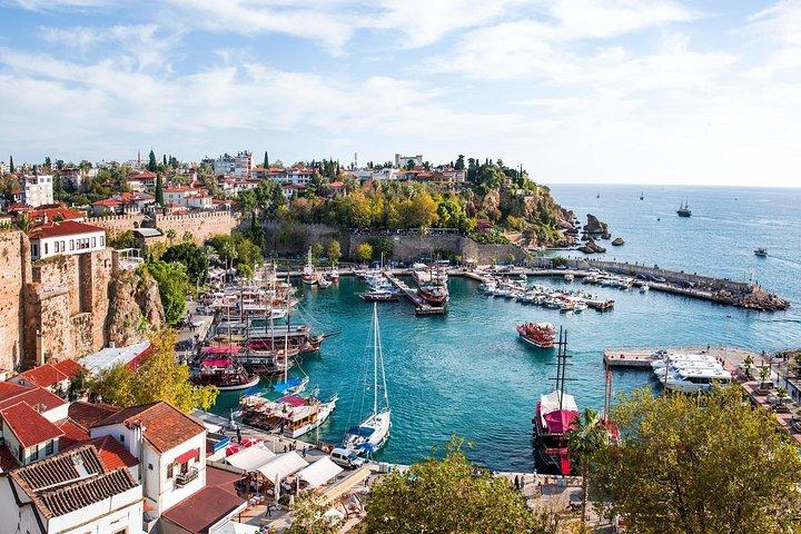 Tour por la ciudad de Antalya con paseo en barco, casco antiguo y cascada desde Belek