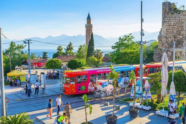 Antalya: Stadstur med båttur, Gamla stan och vattenfall