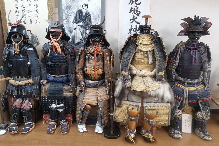 サムライ・ウェイを受け入れる： 東京で居合道剣術体験