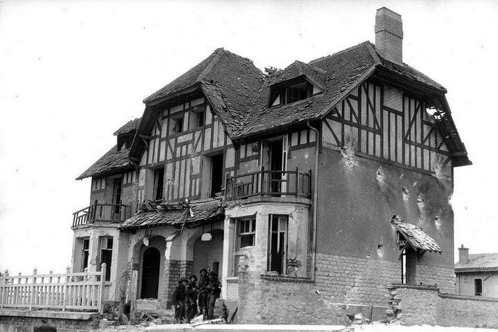 Excursion d'une journée sur les champs de bataille et les sites canadiens en Normandie au départ de Bayeux