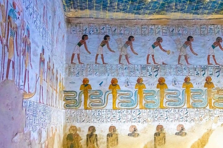 Luxor Tour to valley of the queens & Valley of the Artisans & Tombs of Nobles