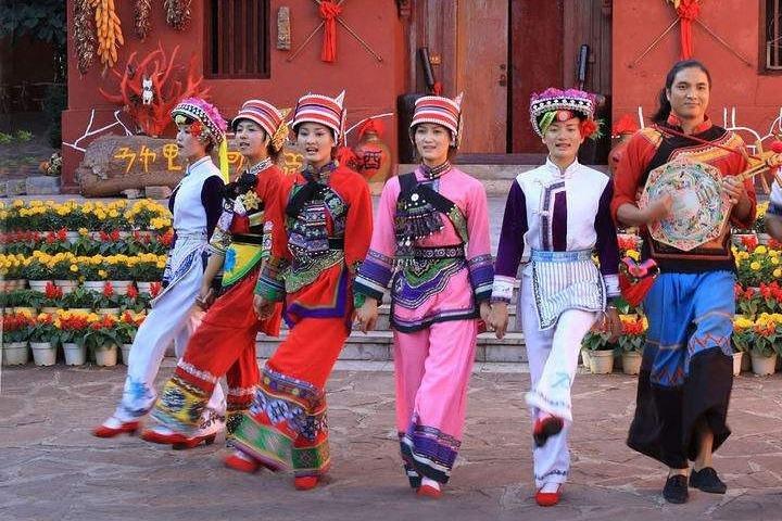 Privat dagstur till Kunming nationalby och västra kulle med lunch