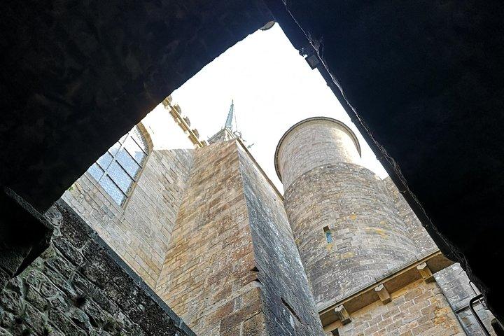 バイユーからのモンサンミッシェル日帰り旅行(共有ツアー)