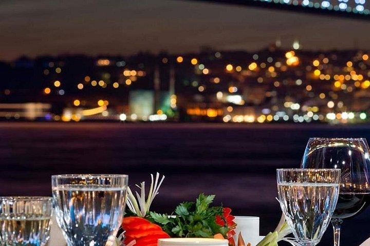 Bosphorus Night Cruise: Dinner, Drinks & Hotel Pickup