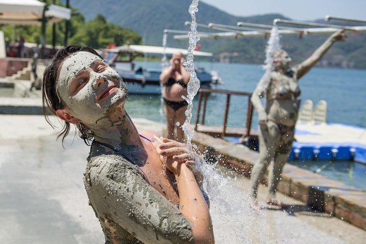 マルマリスのダルヤン リバー クルーズ、タートル ビーチ、マッド バス