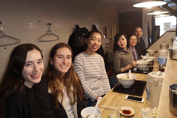 Tour gastronómico nocturno con sushi y Okonomiyaki Shibuya