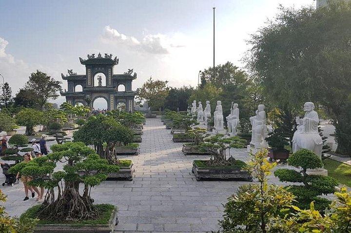 DANANG City - Buddha statue - Monkey Mountain - Marmorbjerget