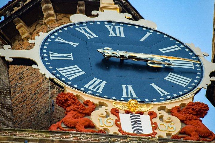 デルフトの楽しいディスカバリーウォーク：秘密の路地と青い陶器