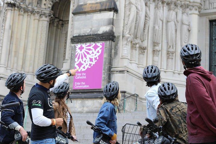Scenic Manhattan Highlights Bike Tour (engelska eller tyska)