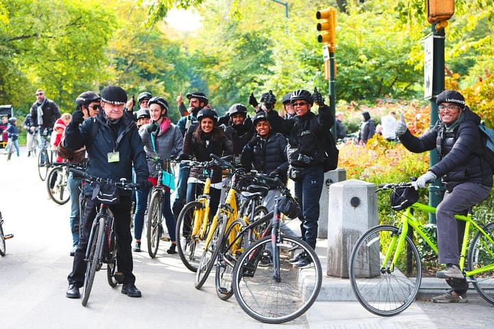 Central Park Bike Tour in French or English