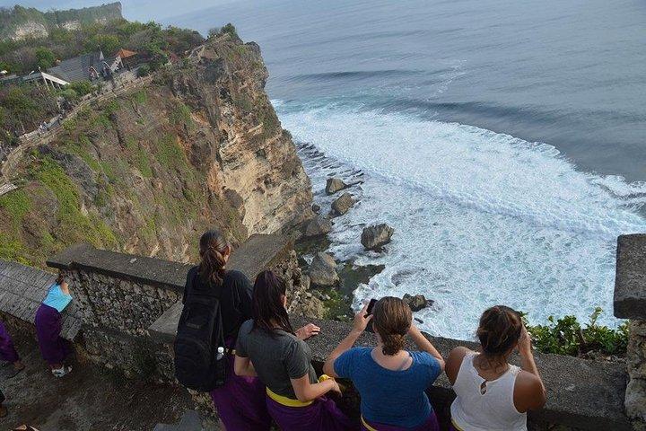 Tour privado Rafting Uluwatu Kecak Dance Sunset y cena en la bahía de Jimbaran