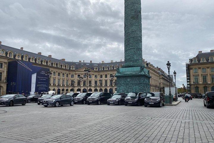 Visite privée d'une demi-journée de Paris - Voiture berline
