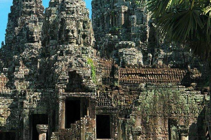 Angkor Wat Sunrise Highlights and Guided Tour