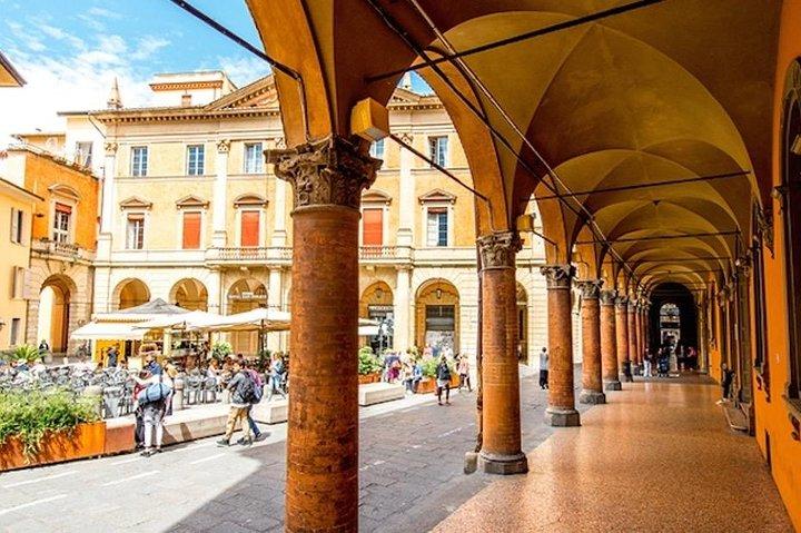 Privater Transfer: Florenz nach Venedig mit Stop in Bologna