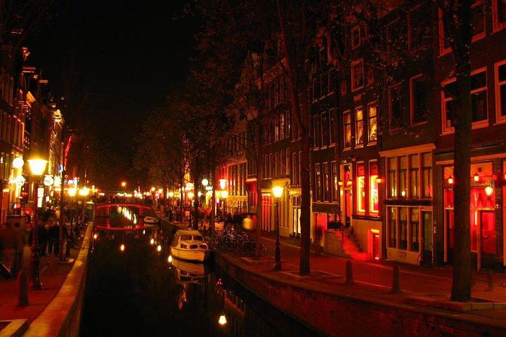 MUST DO: Amsterdam's Red Light District tur med en lokal