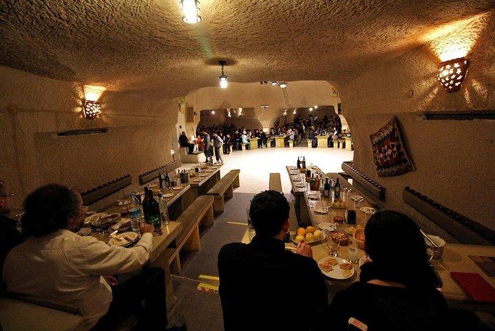 Nuit turque au restaurant Cave avec dîner et boissons à volonté