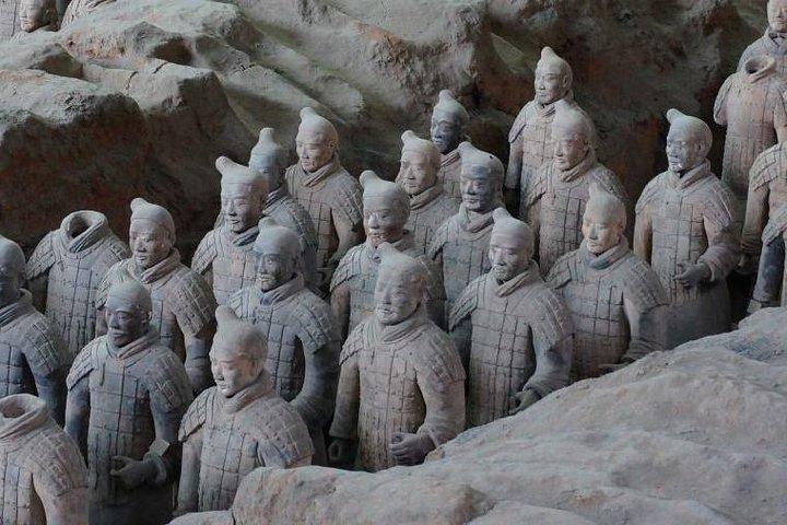 Vormittagstour zum Terracotta Warriors Museum mit Mittagessen