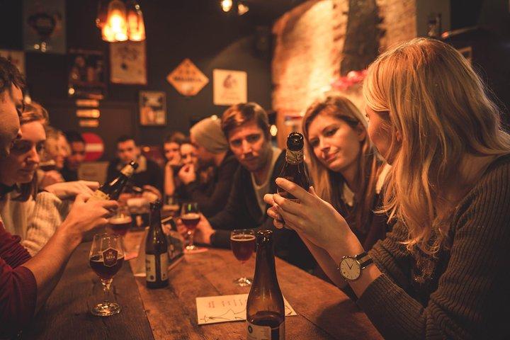 プライベート:若い地元の人によるチョコレートの組み合わせでブルージュのビールと醸造所を発見