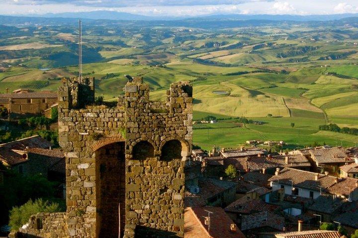 excursão terrestre San Gimignano, vinícola, Volterra do porto de Livorno