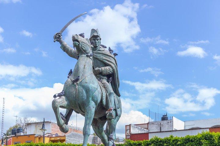 Landmarks and Lunch tour with Taste of San Miguel