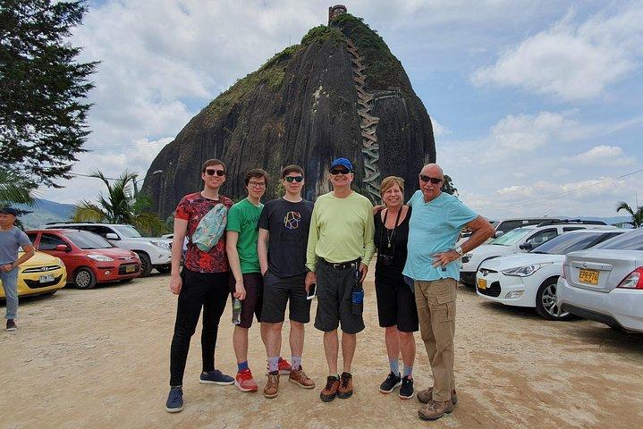 Guatape private Tour (optional Kaffee Speedboot Paragliding...)