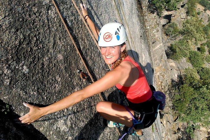 Escalada en Roca en el Parque Nacional de Madrid con Transporte