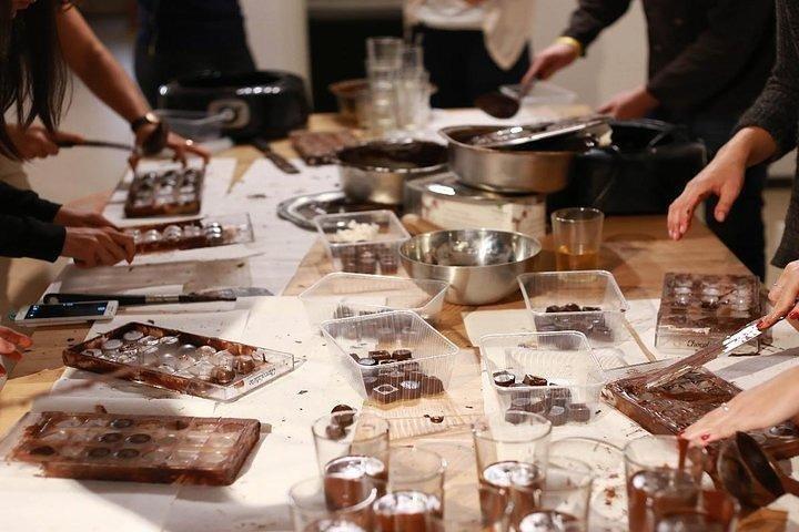 プライベートチョコレートツアー：チョコレートを食べている間にブリュッセルを訪問