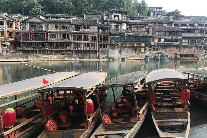 5-dagars Zhangjiajie Mountains & Fenghuang Ancient Town Tour (5-stjärnigt hotell)