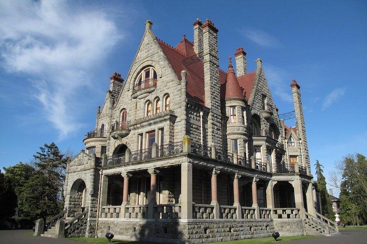 Craigdarroch Schloss Pedicab Tour