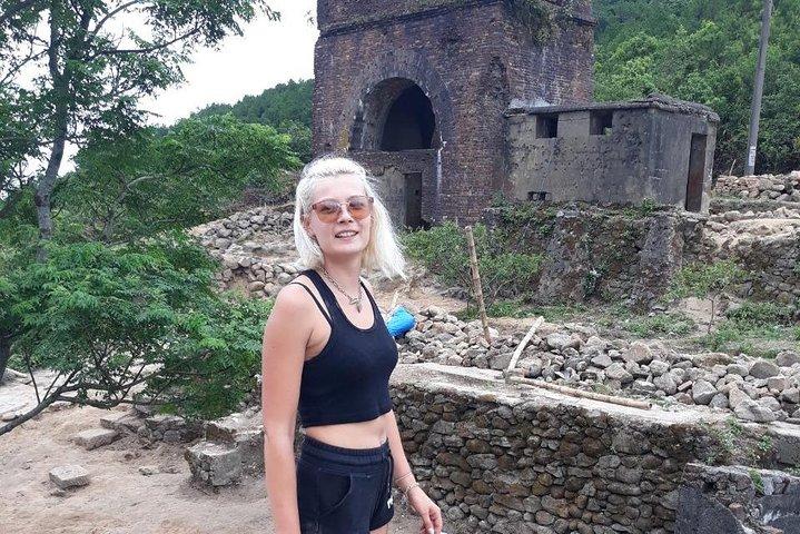 Hills of Da Nang af Jeep