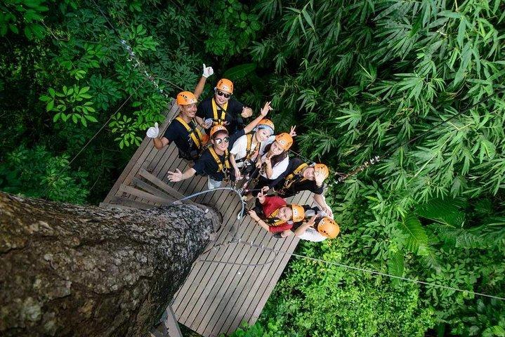 ATVバイク1時間+ Zipline Adventure 20プラットフォーム、昼食付き