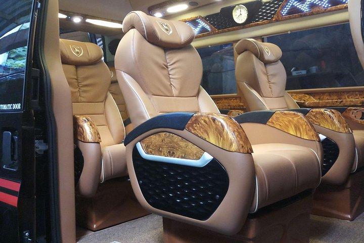 Afhent Da Nang Lufthavn til Hue by med Private 9s Limousine, tag Hai Van Pass