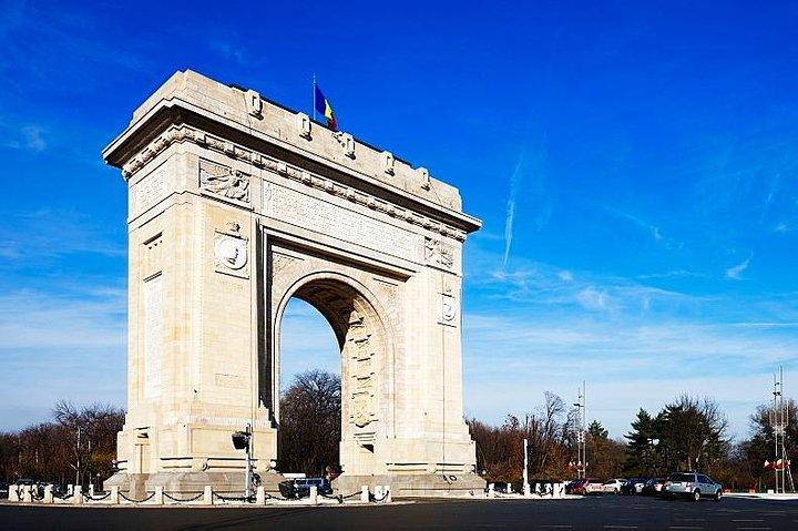 Riflettori di Bucarest, tour privato della città in auto