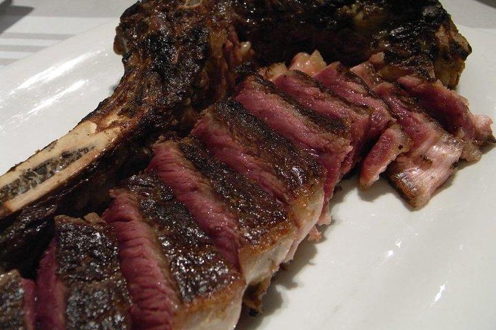サンセバスティアンプライベートフードヒストリカルツアー＆ガストロノミークラブでの食事