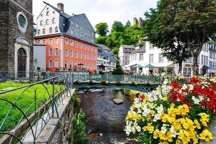 Tour privato: Il cuore delle città storiche di Eifel Monschau e Aquisgrana