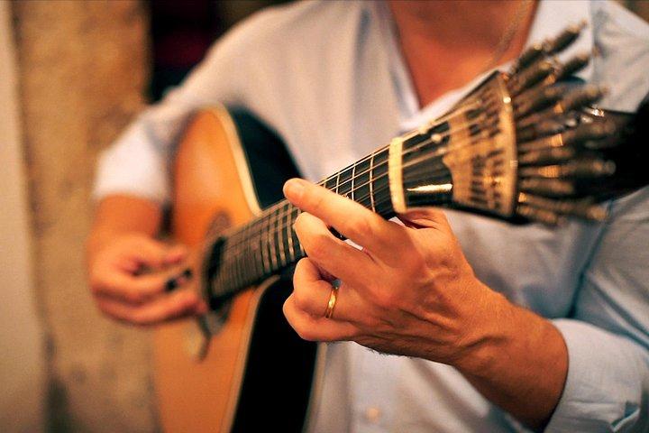 Privat tur: Lissabon Sunset Walking Tour med Fado Show og Middag